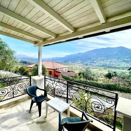 Edmond In The Hills * Τίρανα
